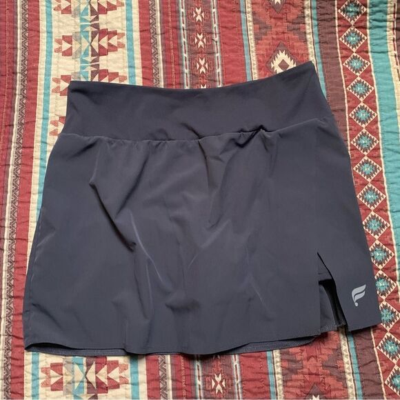 Fabletics Pants - Fabletics Gray Athletic Skort size medium